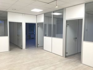 Cloisons pour l'aménagement de bureaux